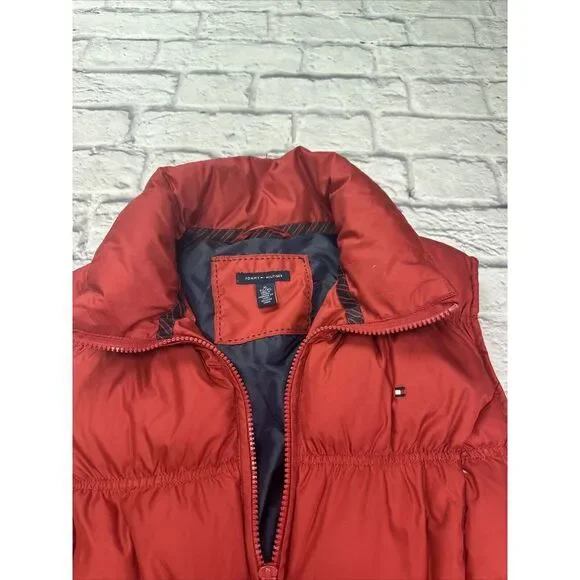 Tommy Hilfiger Red Puffer Vest - Picture 3 of 9